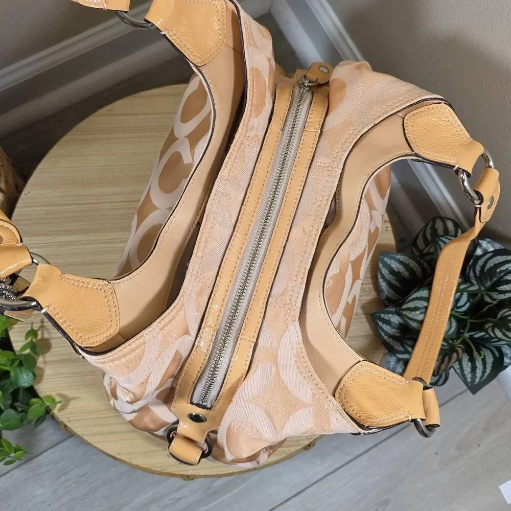 Coach Maggie Madison Op Art Bag - Picture 13 of 16